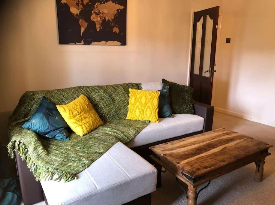 Lovely One-Bed Condo With Free Parking On Premises Sunderland  Zewnętrze zdjęcie